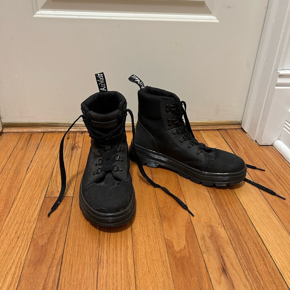 Dr Martens Airwair Combat Boots